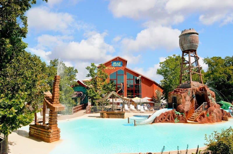 Splash Country Indoor & Outdoor Waterpark photo 1