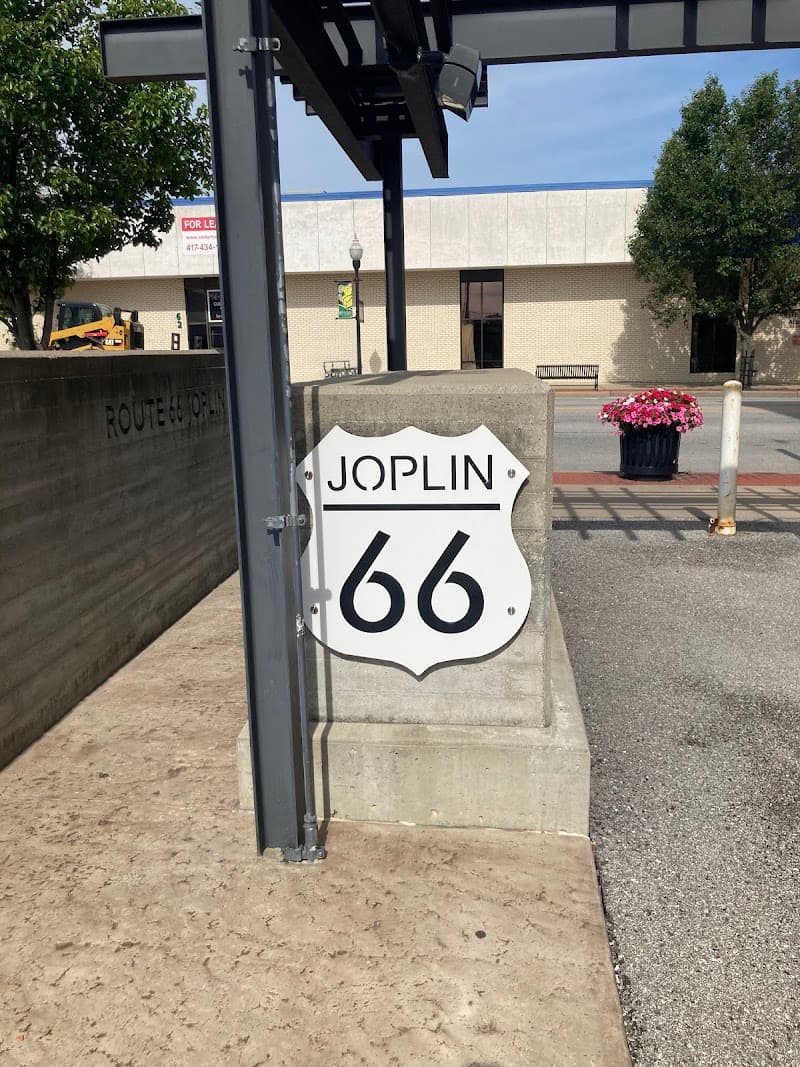 Route 66 Mural Park photo 4