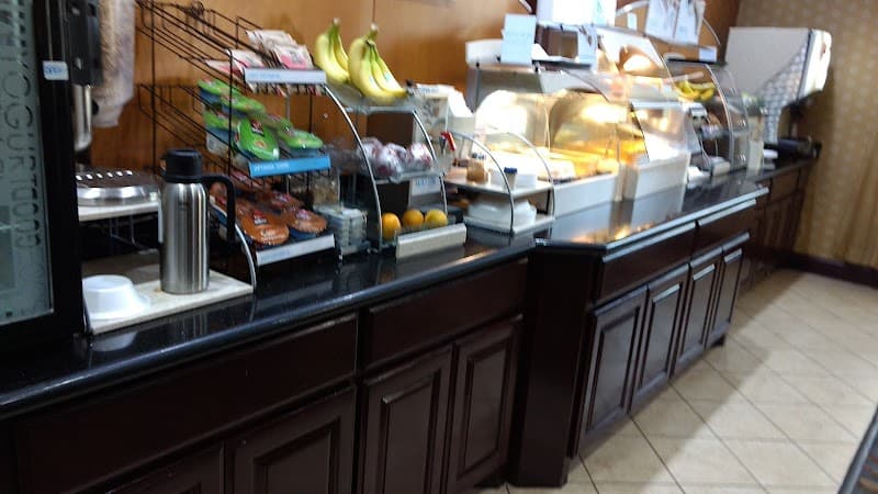 Holiday Inn Express & Suites Van Buren-Ft Smith Area by IHG photo 6