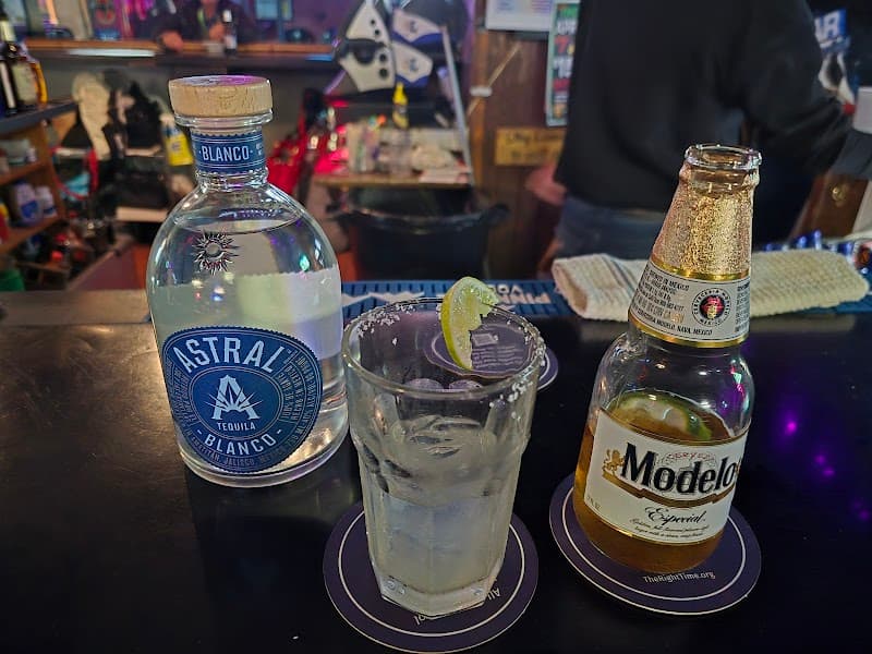 Kj Brewskies photo 5