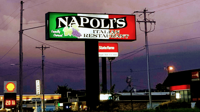 Napolis Italian Restaurant photo 5