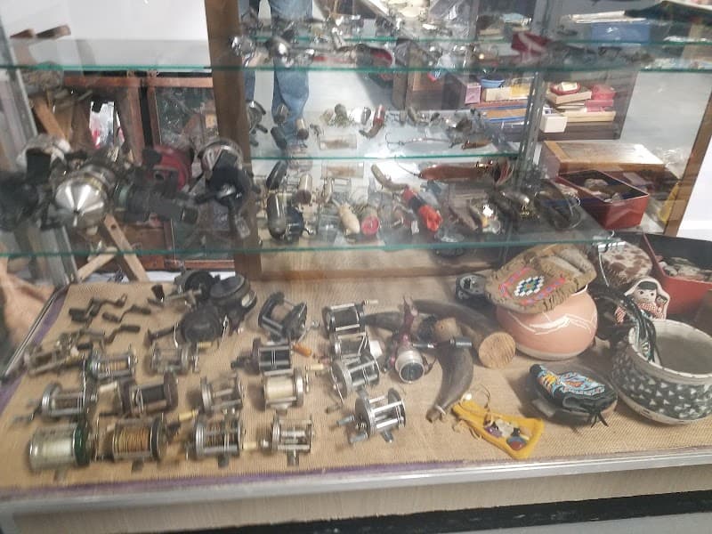 CreekSide Flea Market & Anitiques photo 5