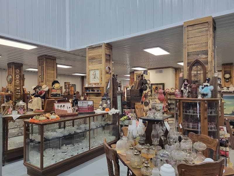 CreekSide Flea Market & Anitiques photo 6