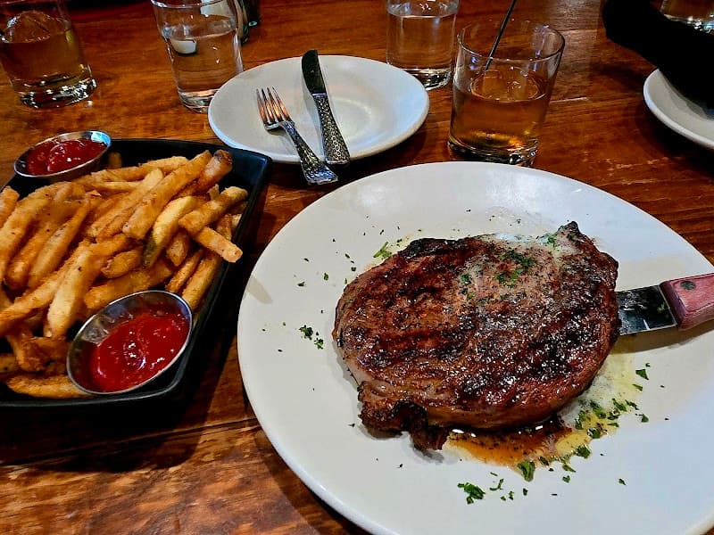 Samantha's Tap Room & Wood Grill photo 5