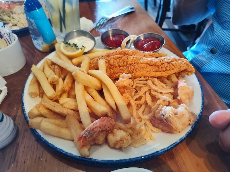 Landry's Seafood House photo 4