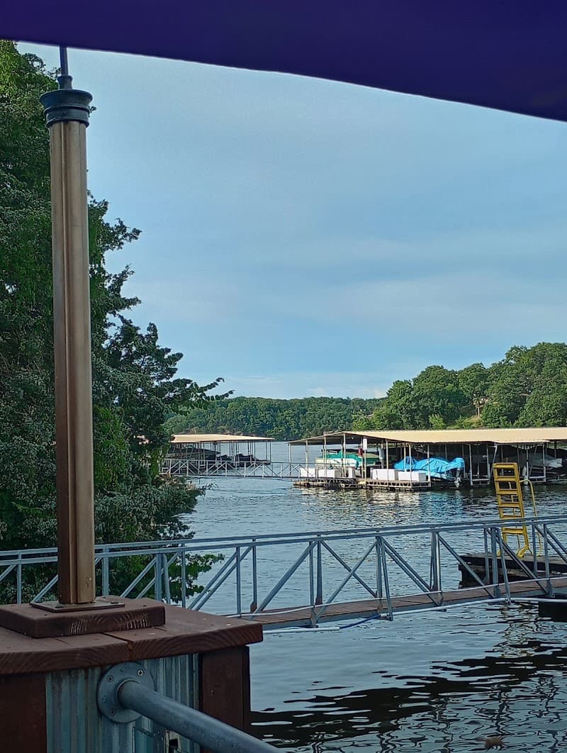 Shorty Pants Lakeside Cajun Restaurant & Marina photo 5