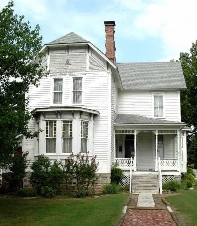The Thompson House photo 2