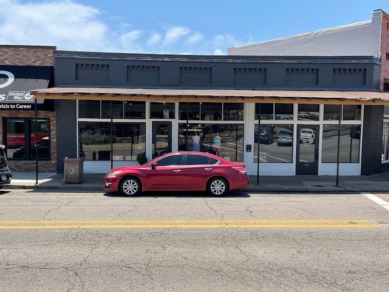 MAIN STREET BOUTIQUE photo 6