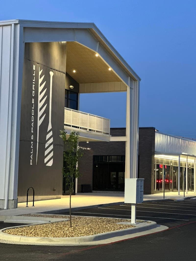 Palm & Paddle Grille photo 5