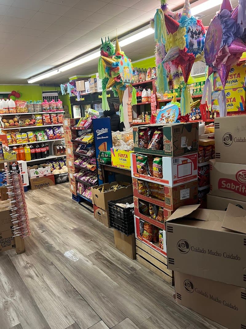 Dos Primos Tienda y Antojitos photo 3