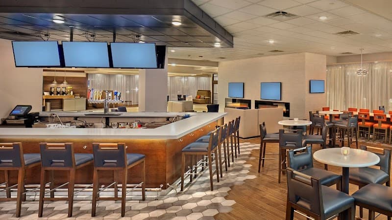 Bridges Restaurant & Lounge photo 2