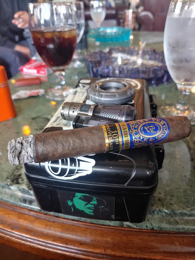 One Eyed Jacks Fine Tobacco Lounge photo 6