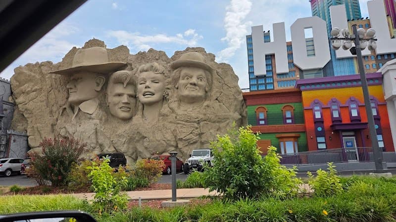 Hannah's Maze of Mirrors photo 2