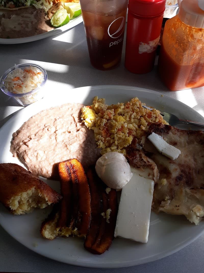 Restaurante Saritas Salvadoreño Y Mexicano photo 5