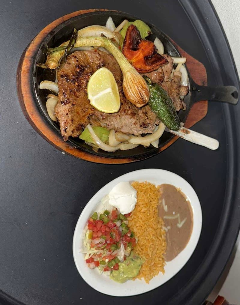 La Cosecha Mexican Bar & Grill photo 5