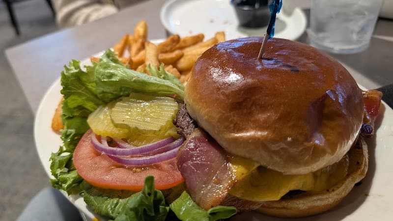 BV Bar & Grill photo 4