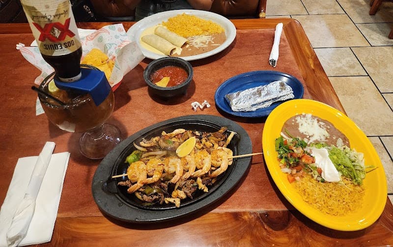 El Molcajete photo 3