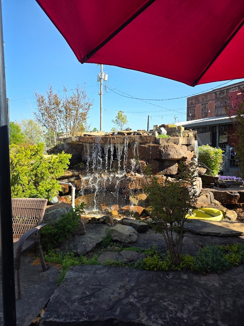 Max's Garage photo 5