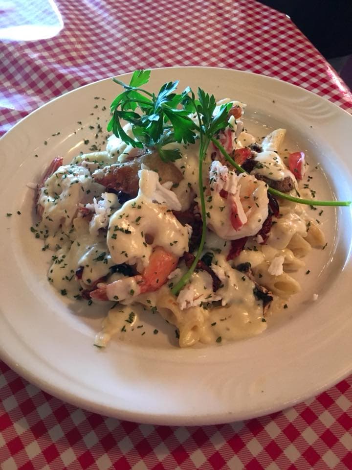 Mr Gilberti's Place Chicago Pizza photo 3