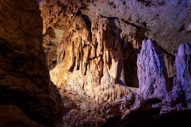 Stark Caverns photo 3