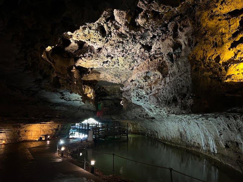 Stark Caverns photo 5