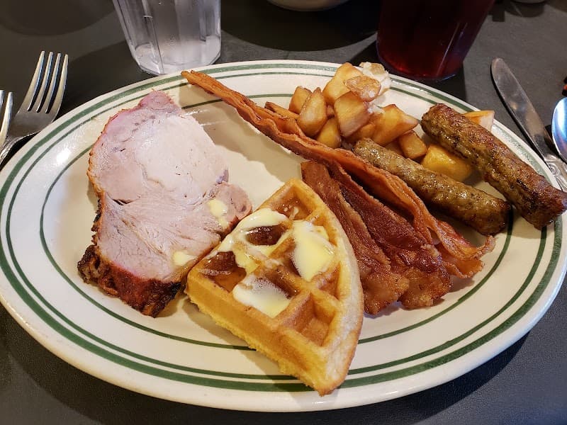 Myrtie Mae's photo 3