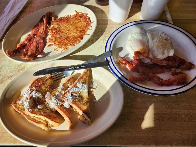 Shawnee Restaurant photo 3