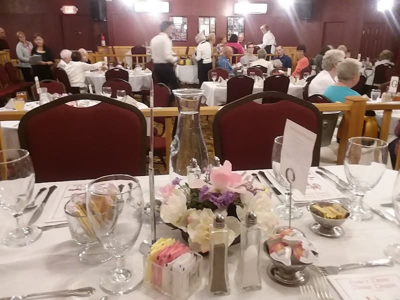 Stone's Throw Dinner Theatre photo 5