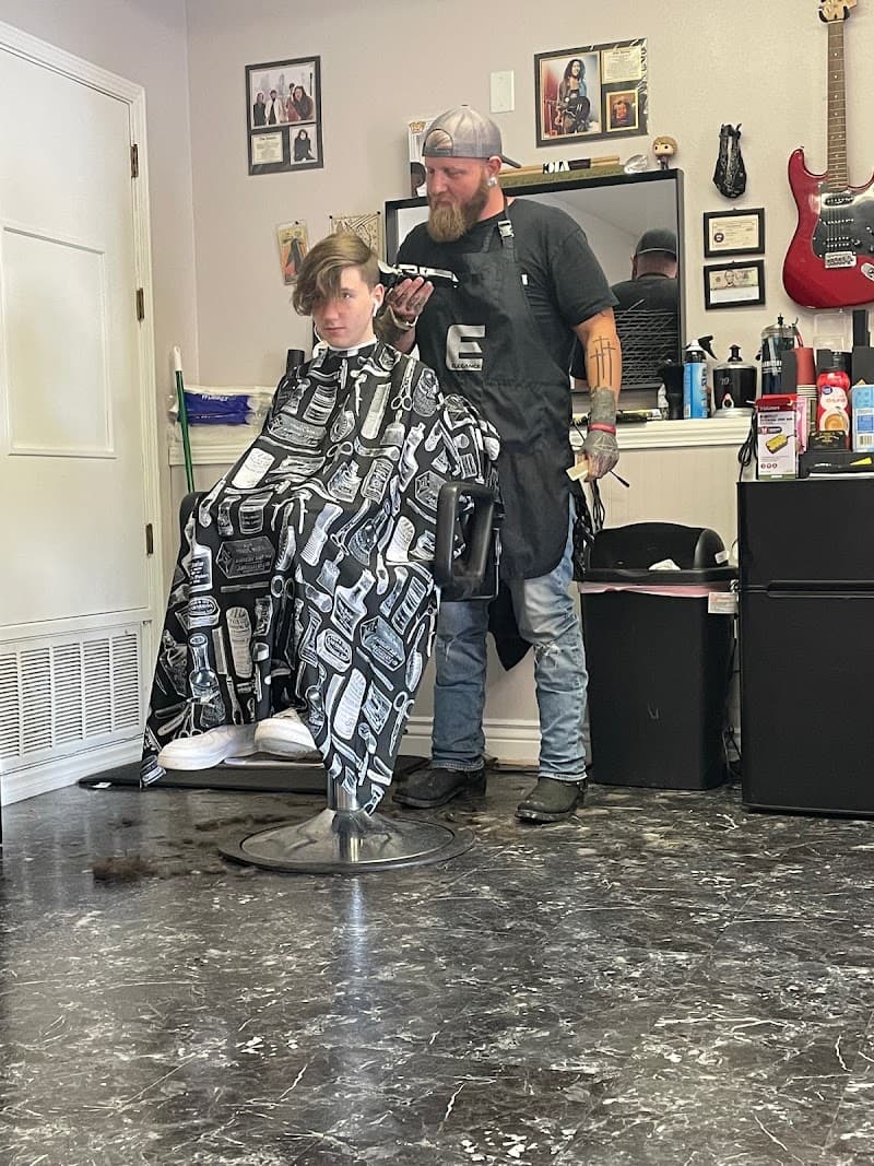 The Wild Boar Barbershop And Tattoo Siloam Springs photo 3