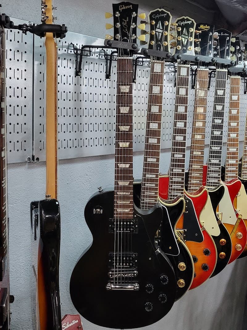 Papa's Guitar Room photo 3