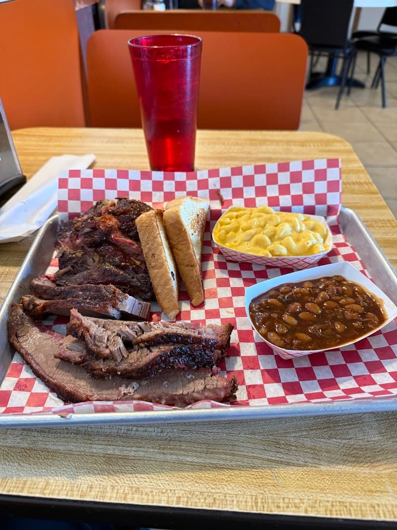 Rub ‘Em Tender BBQ photo 4