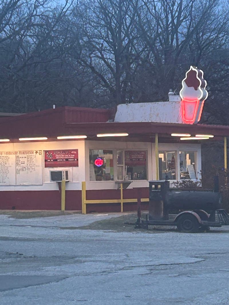 Pistol Pat's Family Diner on honey creek photo 2
