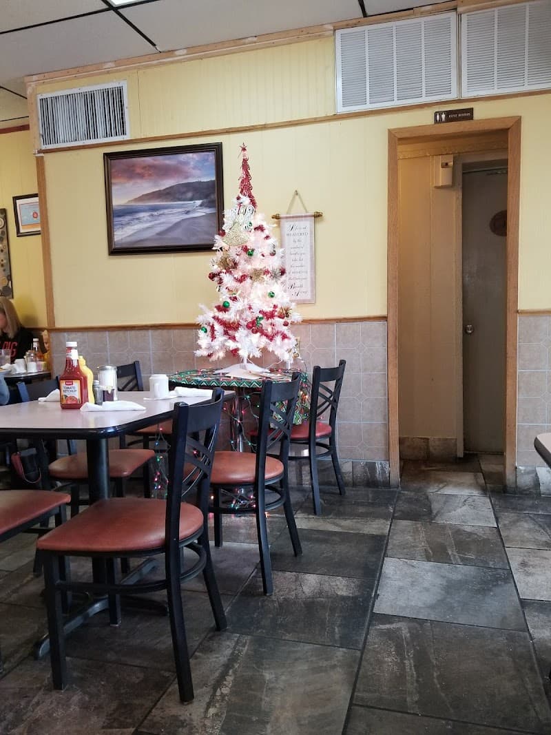 Monett Family Restaurant photo 3