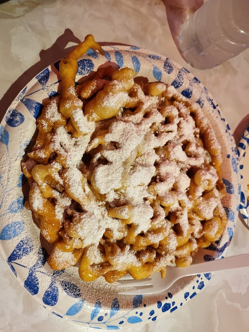 Cakes & Cream Fifties Diner photo 4