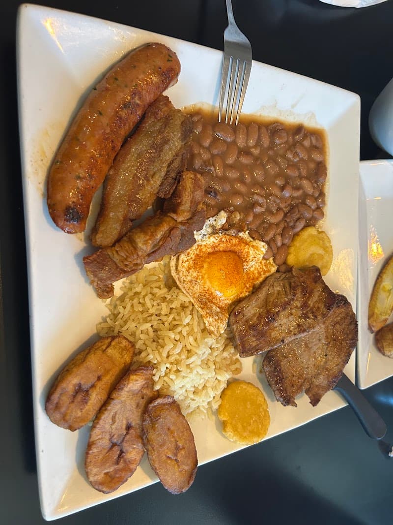 Mundos Latin Kitchen and Bar photo 4