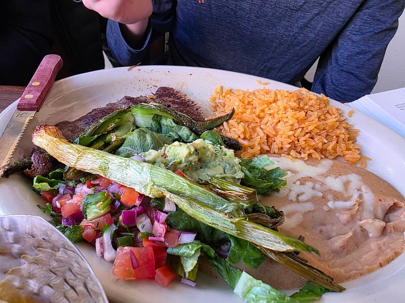 El Mezcal Mexican Bar and Grill photo 4