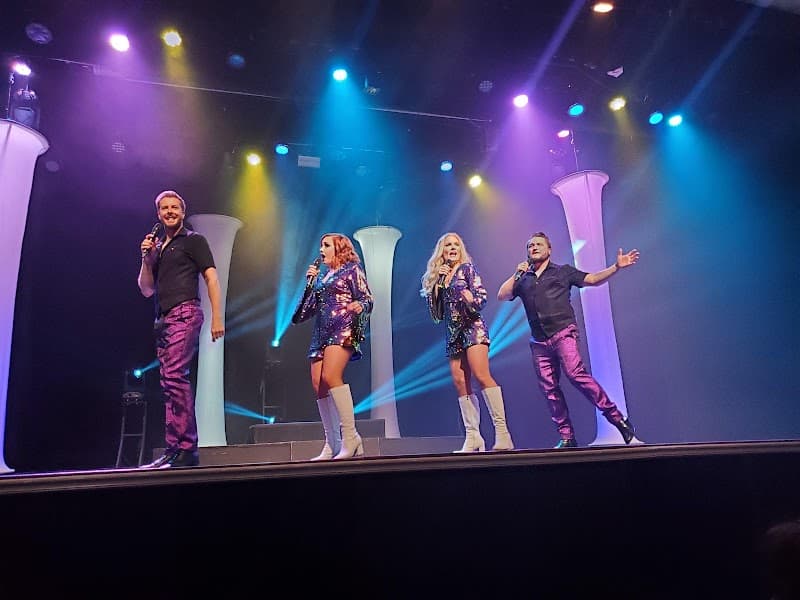 Hamners' Unbelievable Magic Show: Bird Magic, Illusions & Family Fun! photo 1