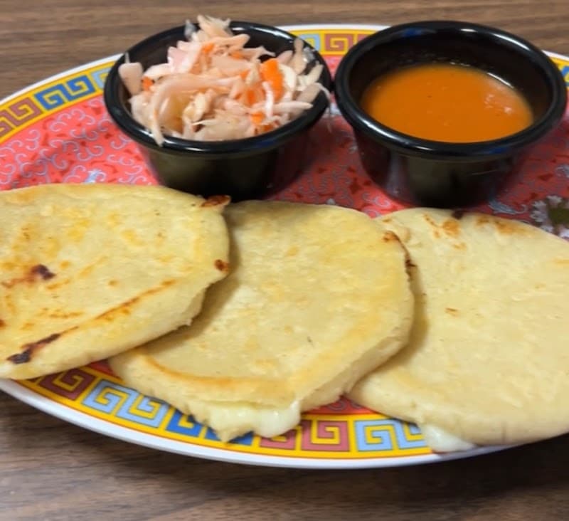 Pupuseria El Amigo photo 1