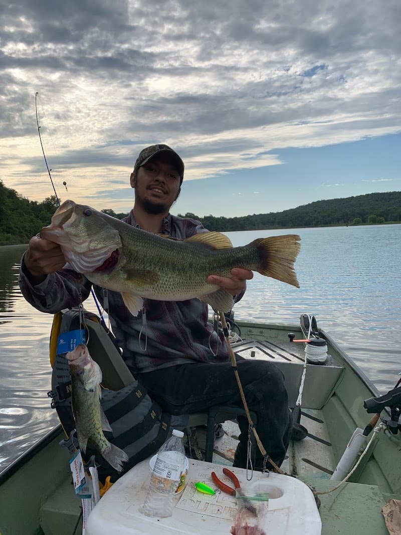 Greenwood City Lake Boat Ramp & Hiking Trail photo 3