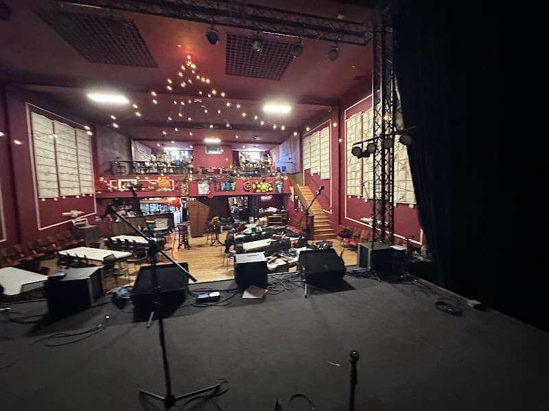 Meteor Guitar Gallery photo 5