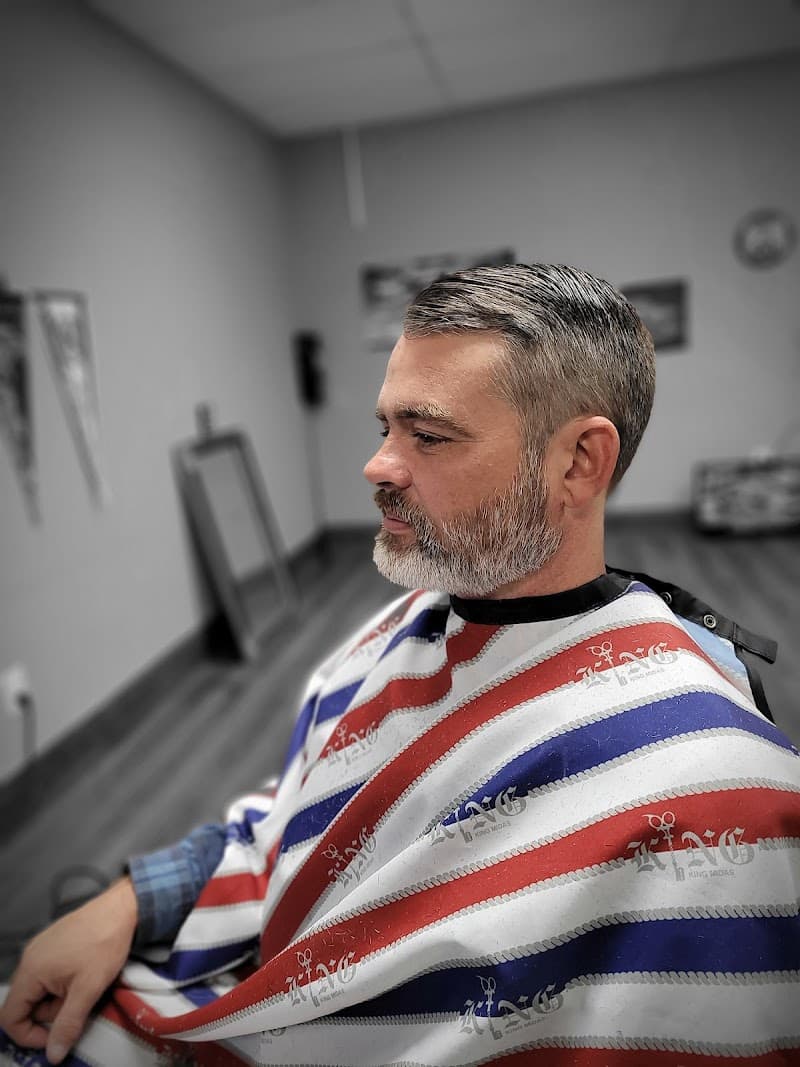 Shelton Barber Lounge photo 4