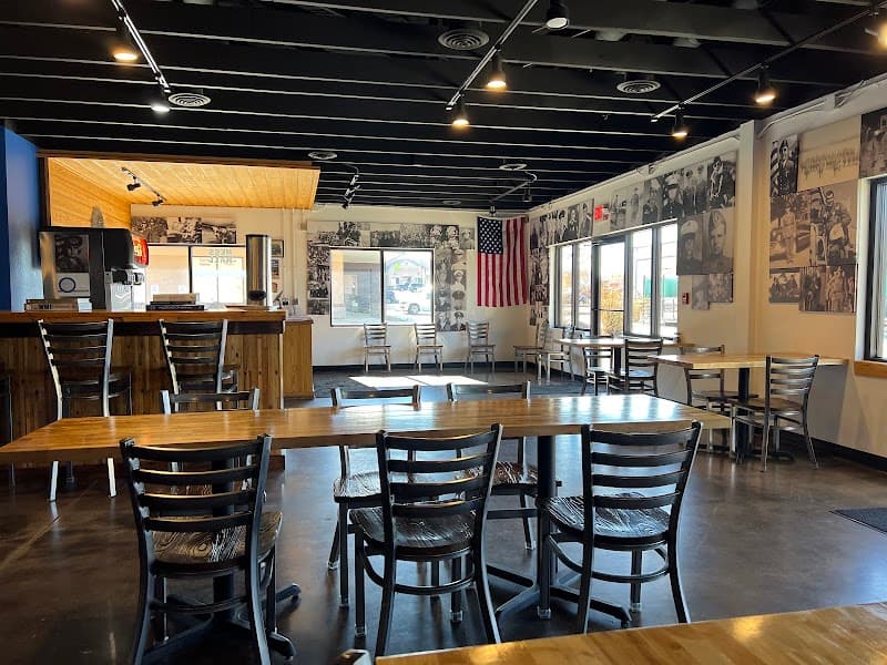 Mess Hall 45 photo 5