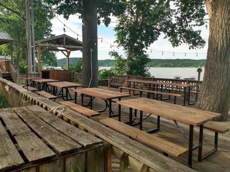 Lee's Resort Cafe photo 2