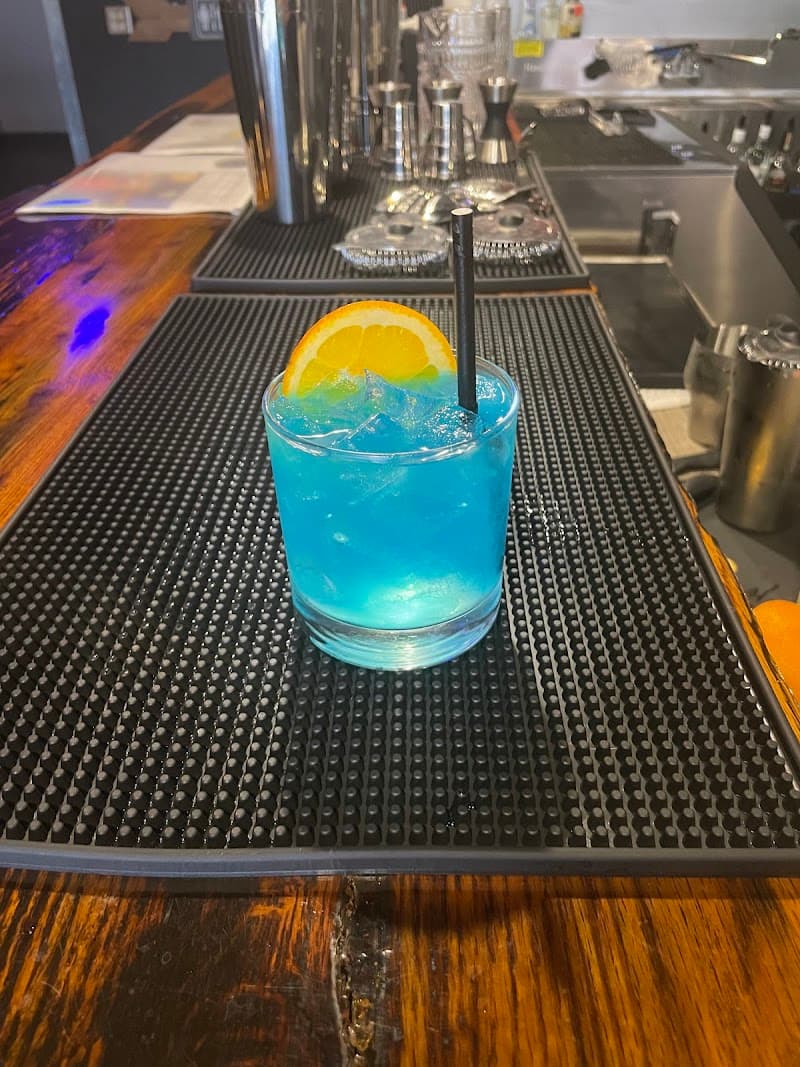 MJ's Downtown Tavern photo 4