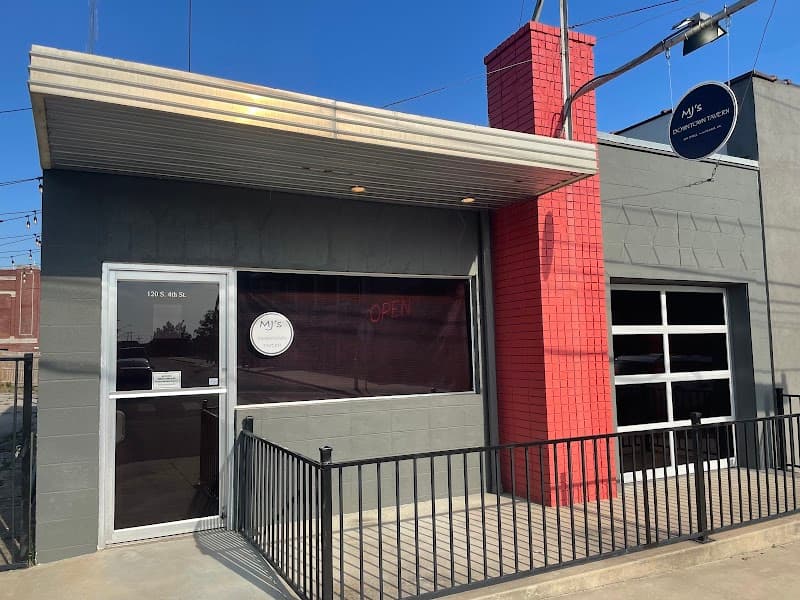 MJ's Downtown Tavern photo 5