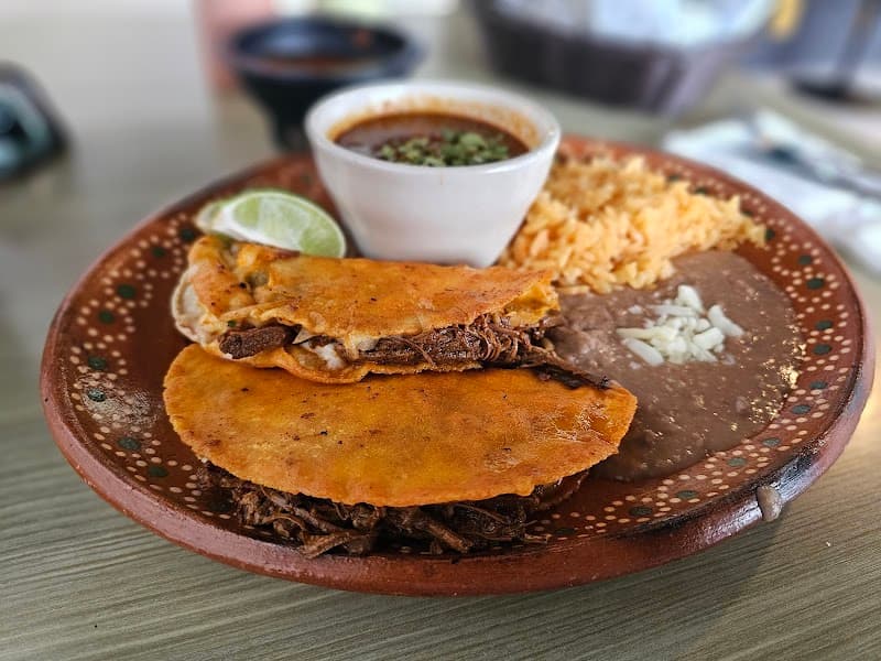 Queens grill & cantina springdale photo 3