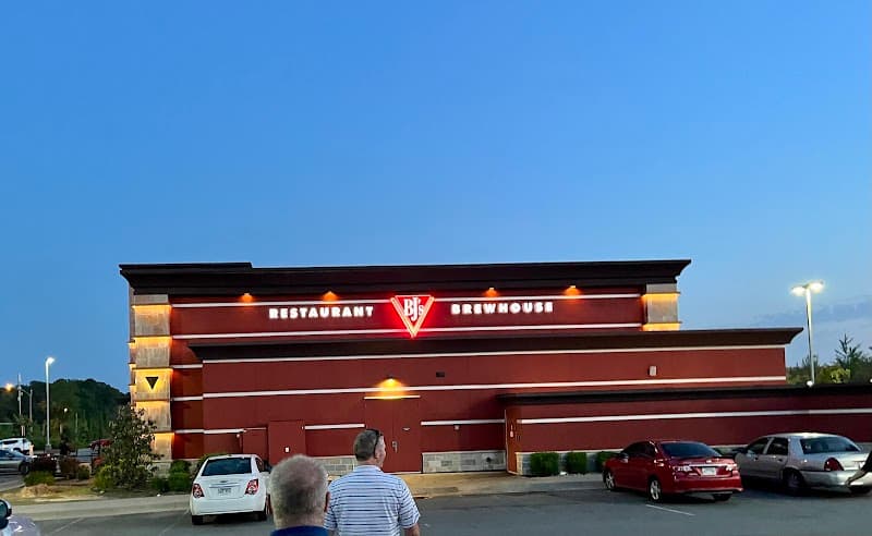 BJ's Restaurant & Brewhouse photo 2