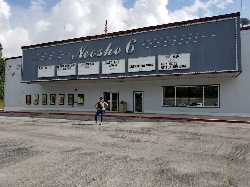 B&B Theatres Neosho Cinema 6 photo 1