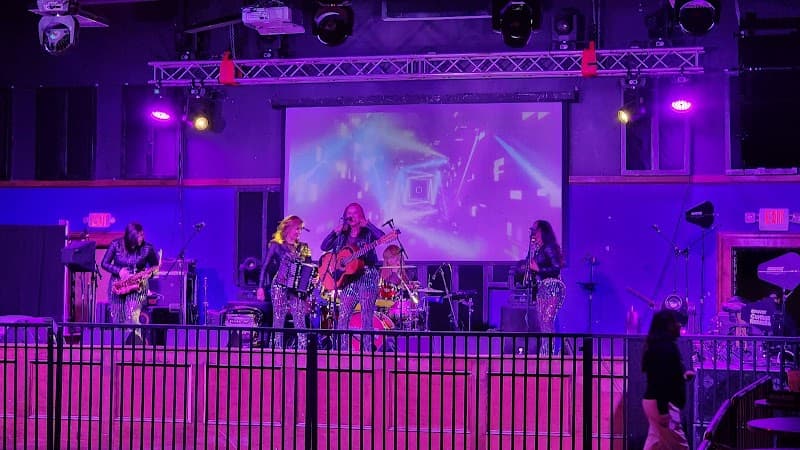 Shooters Sports Bar & Grill photo 4