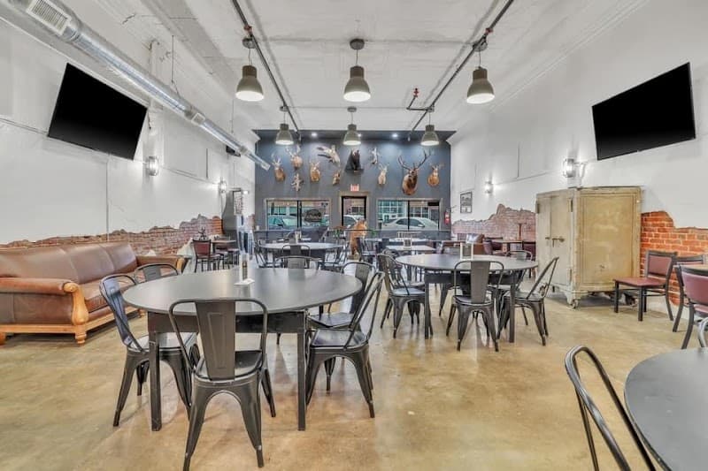 The Lodge on Main photo 4